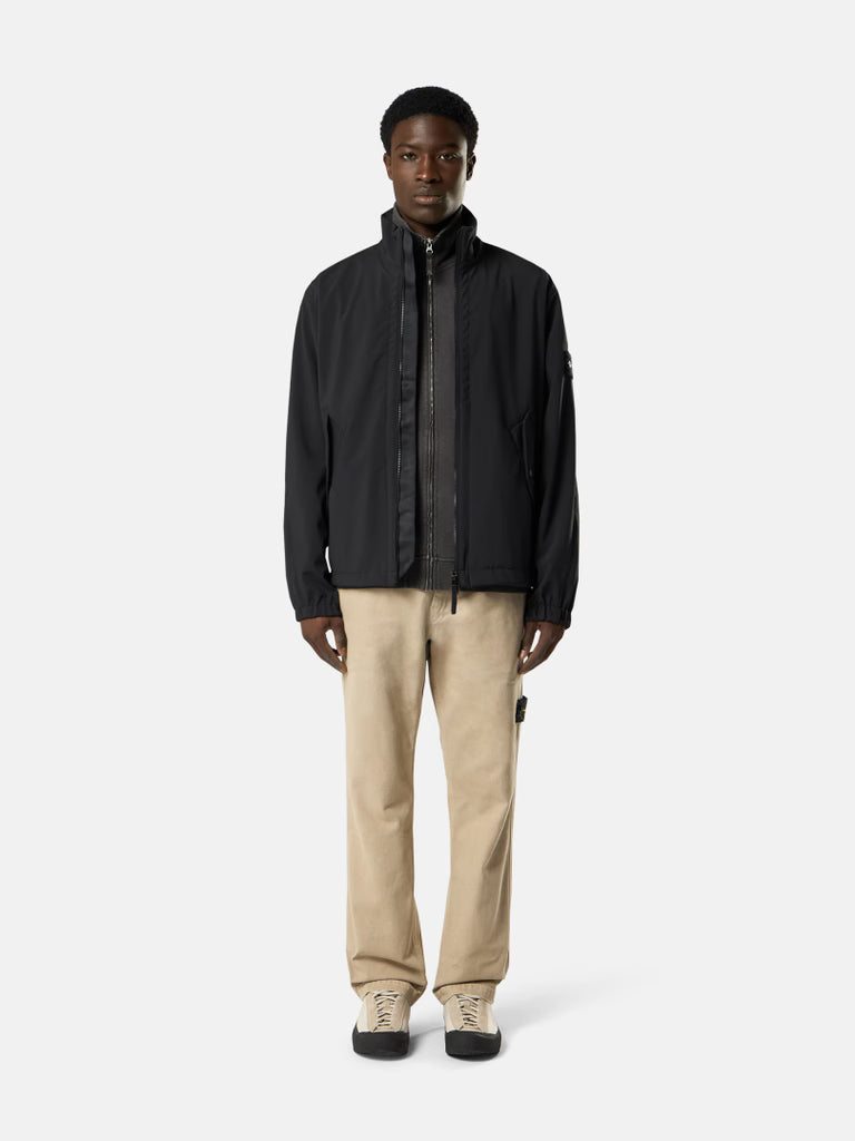 Stone Island 4100022 LIGHT SOFT SHELL-R E.DYE® TECHNOLOGY IN RECYCLED POLYESTER